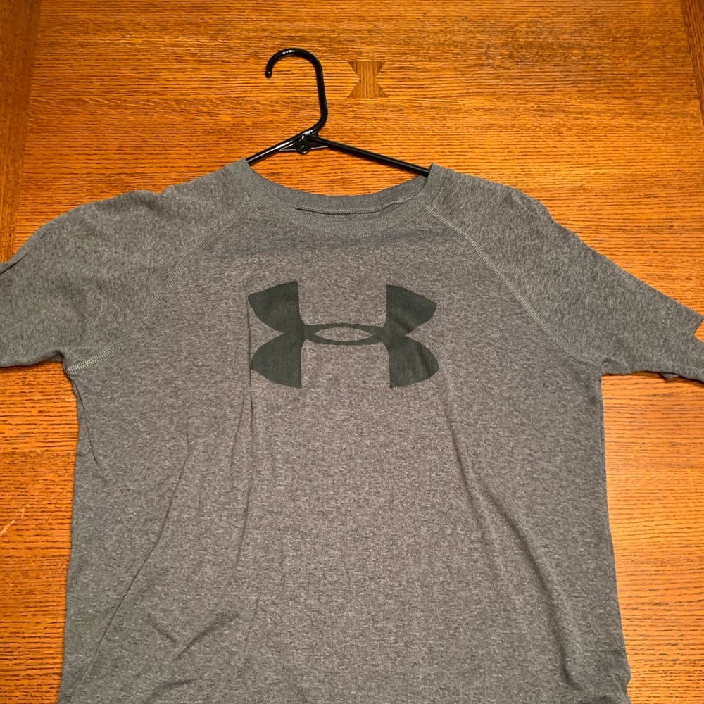 Under armor shirt
